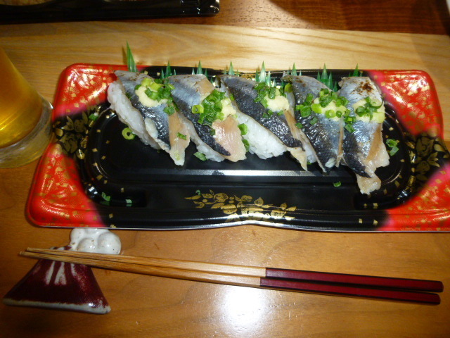 さんまの炙り寿司